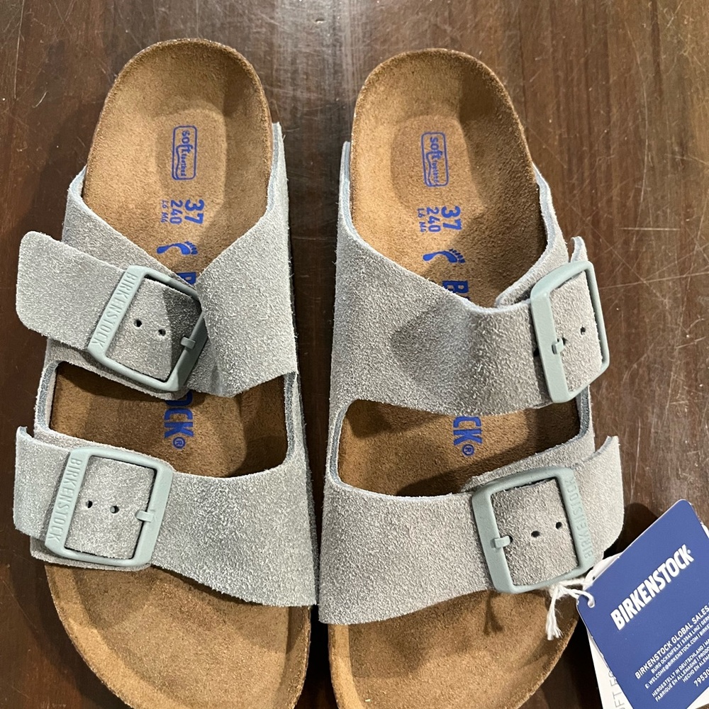 Birkenstock Womens Arizona Suede Sandals in Sage Green size 37 EU - 6.5-7.0 US